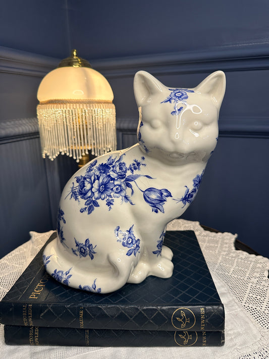 Vintage Staffordshire Blue & White Ceramic Cat Figurine
Alpha Omega | England | Large Decorative Collectible