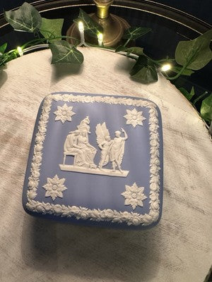 Square Box w Lid Cream Colour on Wedgwood Blue Jasperware jewellery box