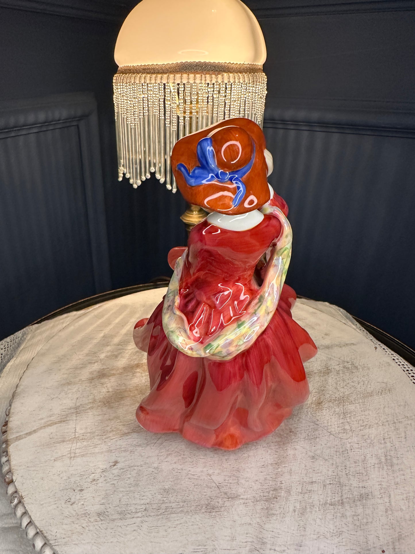 Royal Doulton Figurine “Top o’ the Hill” HN 1834 – Vintage English Porcelain Lady (1937)