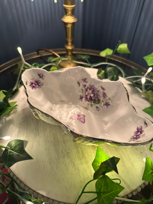 Aynsley "Wild Violets" shell-shaped dish "Sweet Violet" pattern