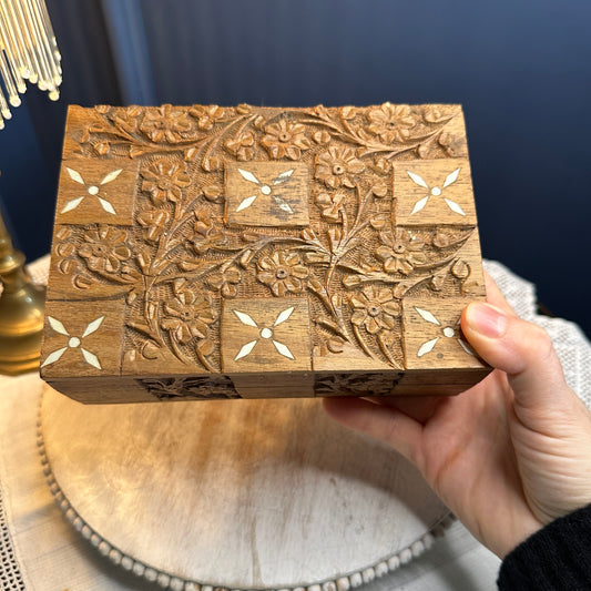 Hand Carved Wooden Jewelry Box with Floral Inlay – Vintage Decorative Keepsake Box